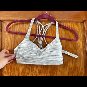 Brand new, never worn Lulu sports bra.